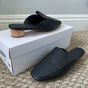 Oak + Fort black leather slip on loafers Size 5.5